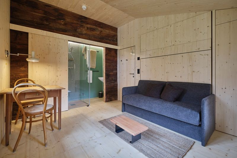 cabanotel - transformation de l'hôtel du col d'hérens à ferpècle – une chambre en configuration jour – Colla images